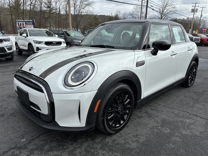 2024 MINI Hardtop 4 Door Base
